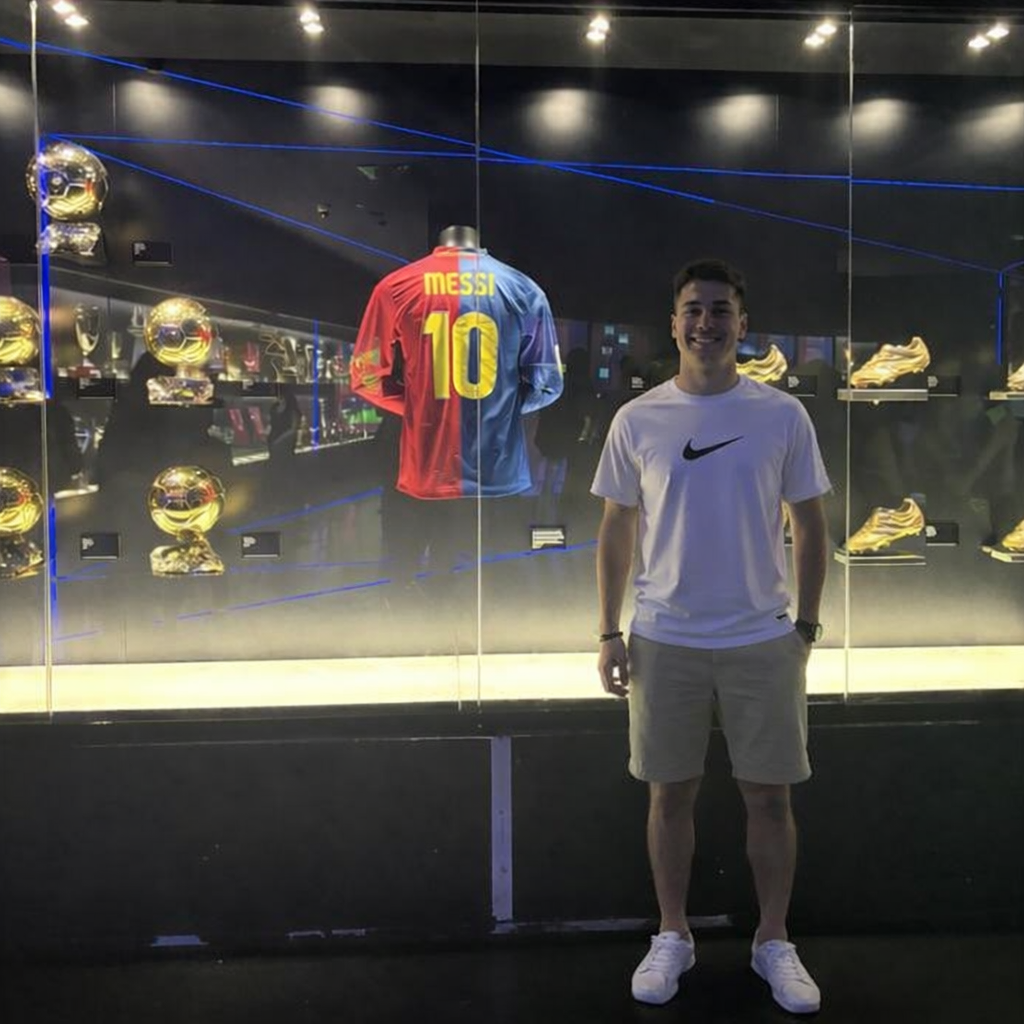 <em>Rodrigo Gael F.</em>